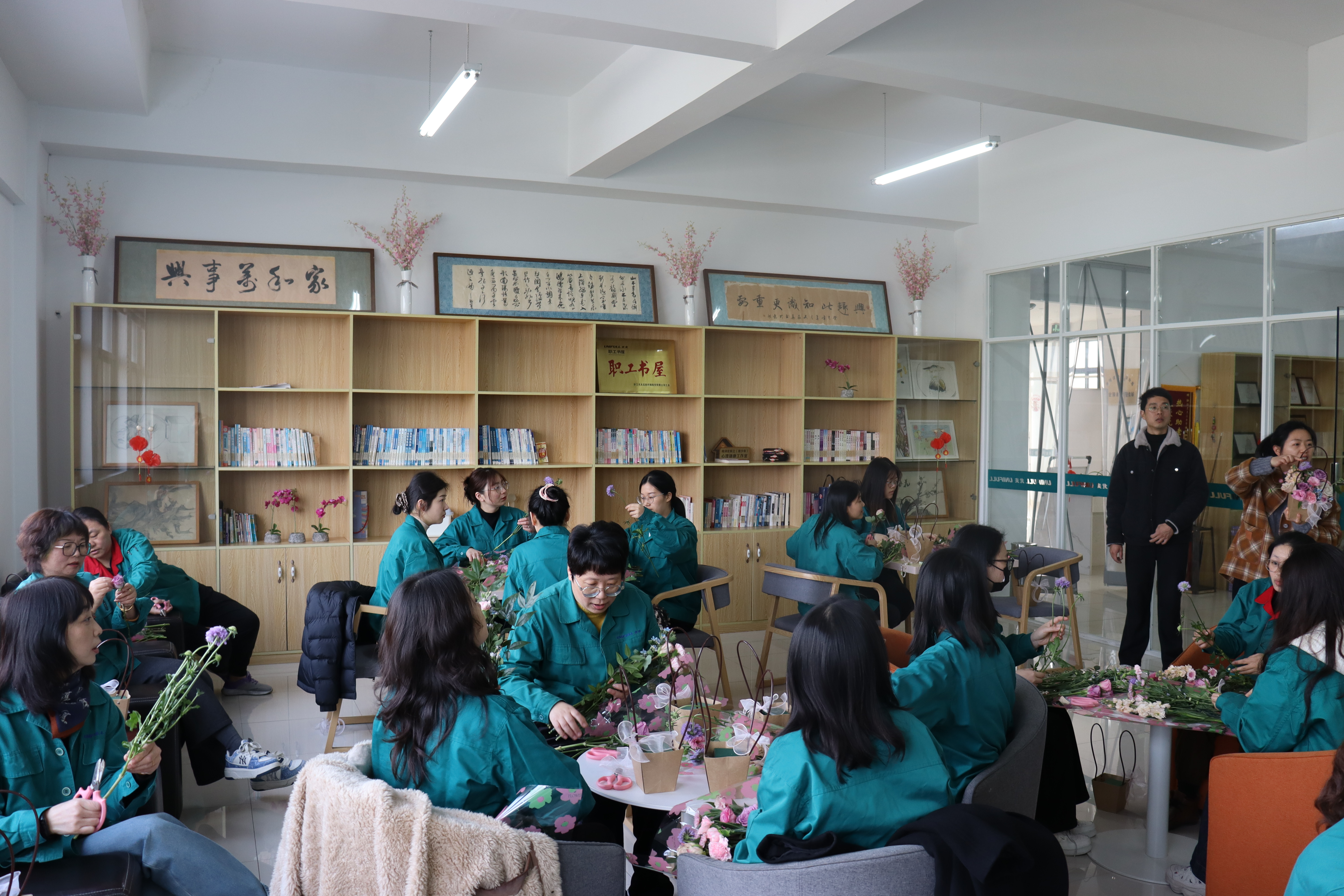 凯时AG（股票代码：002427）