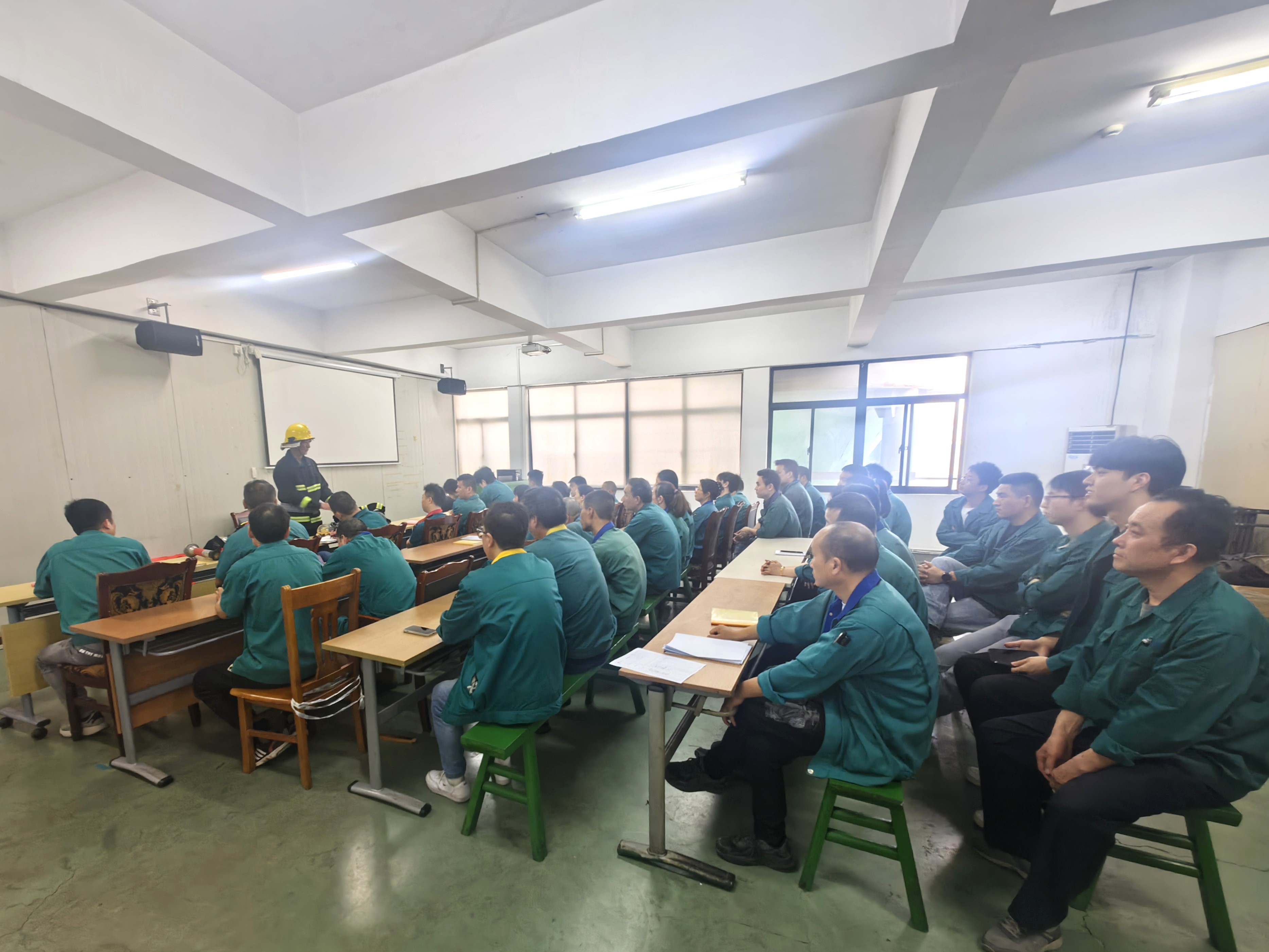 凯时AG（股票代码：002427）